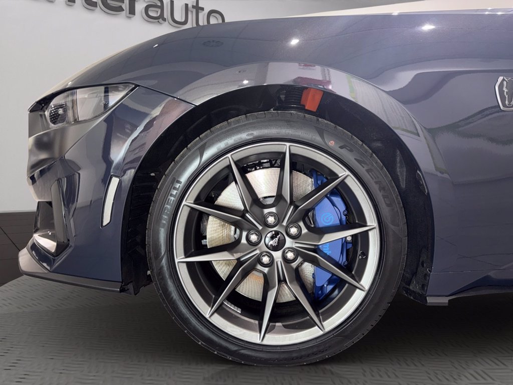 FORD Mustang Fastback 5.0 V8 Dark Horse 453cv