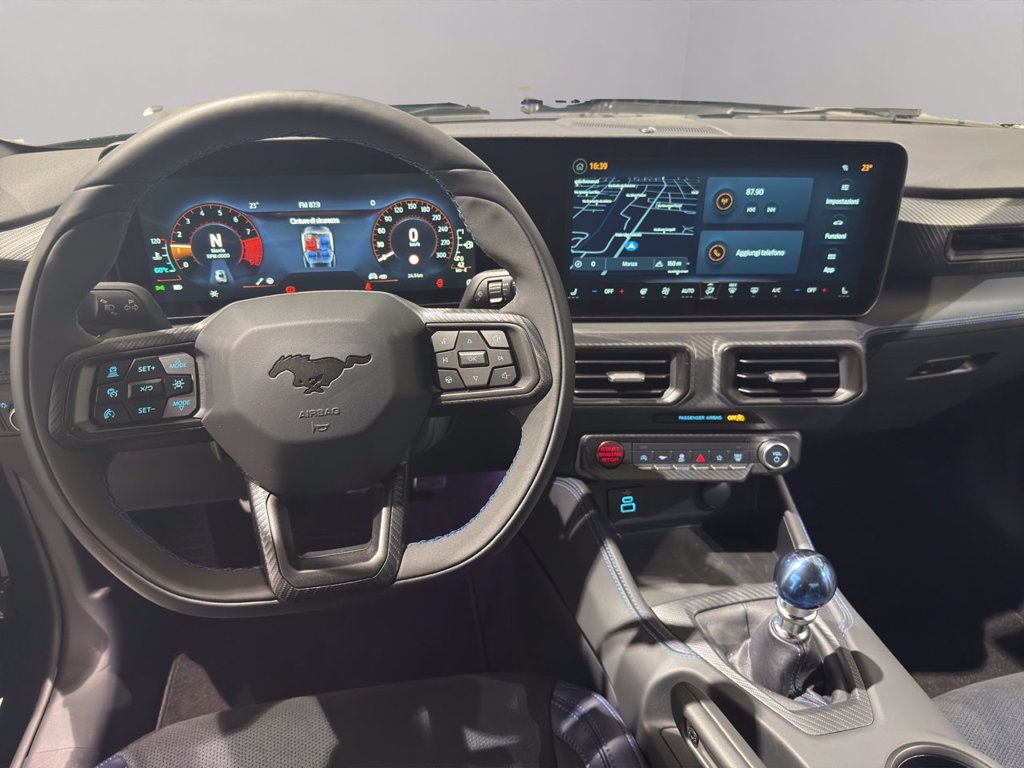 FORD Mustang Fastback 5.0 V8 Dark Horse 453cv